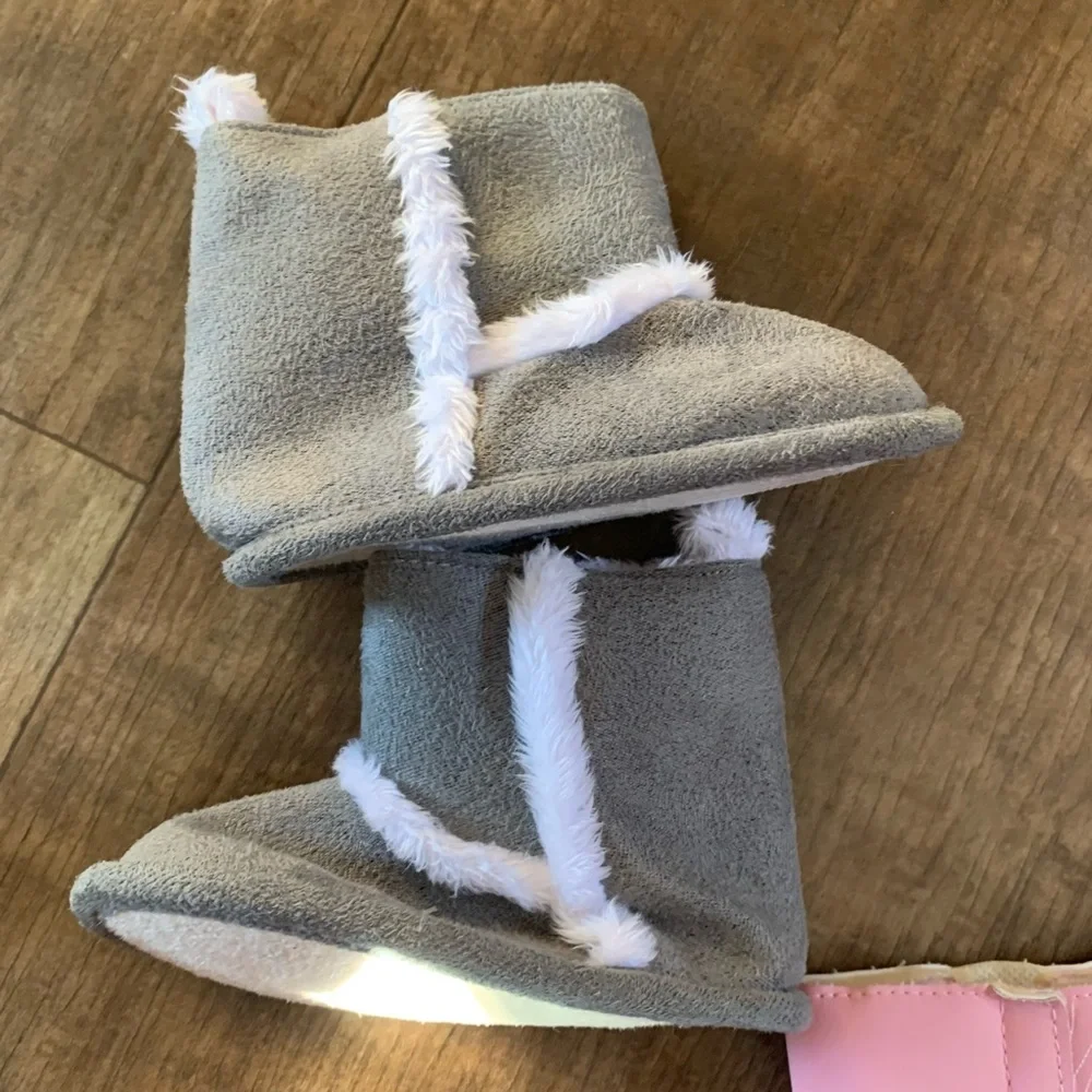 3 pair booties size 3 (6-9m) soft sole